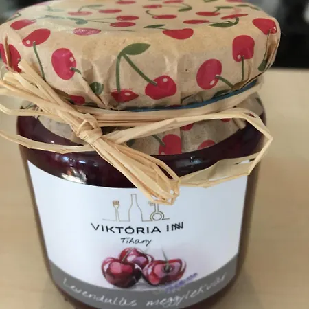 Viktória *